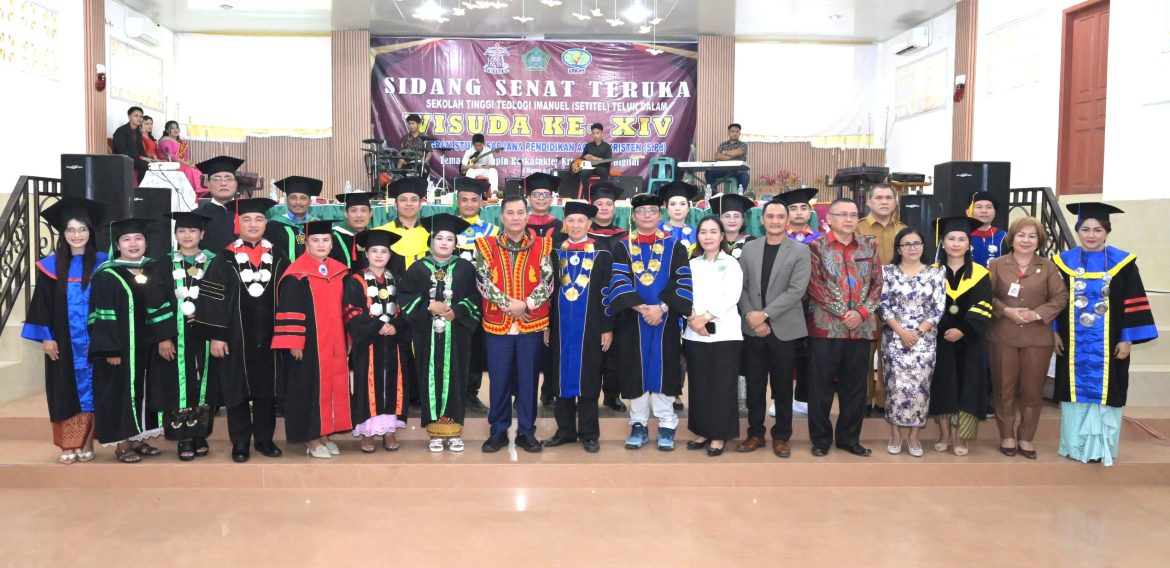 Pelaksanaan Wisuda XIV Sarjana Pendidikan Agama Kristen STT Imanuel Teluk Dalam